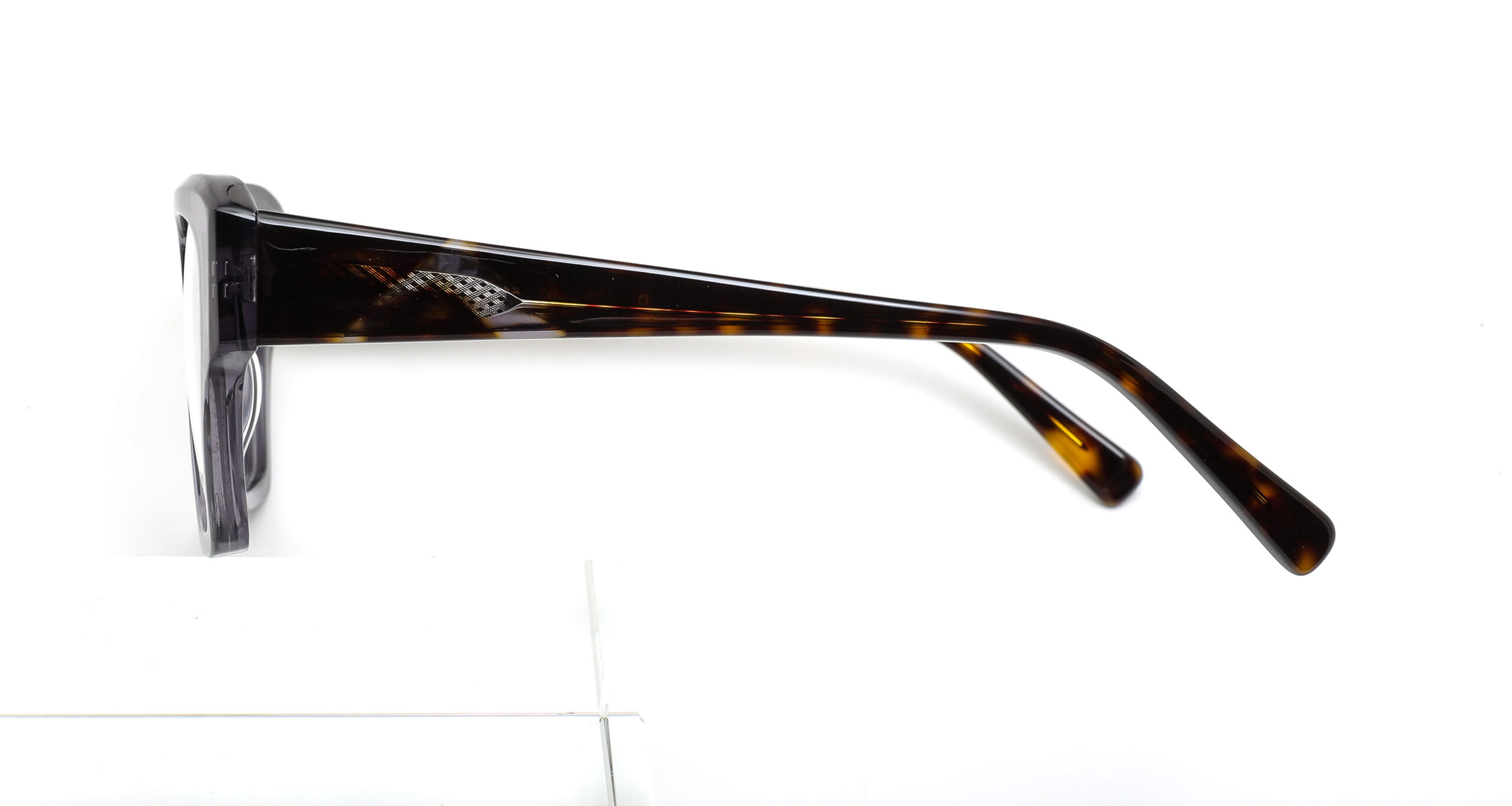 DV0071 C3 Silver Grey